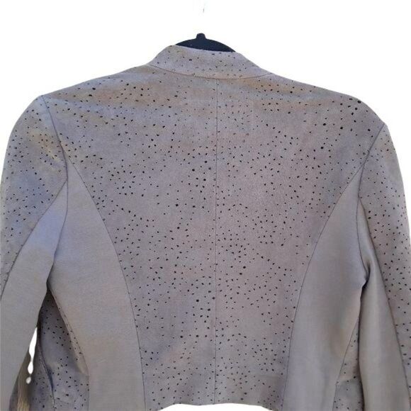 BCBGMaxAzria Faux Suede Perforated Scalloped Hem Asymmetrical Jacket Tan Sz XS - Picture 9 of 13